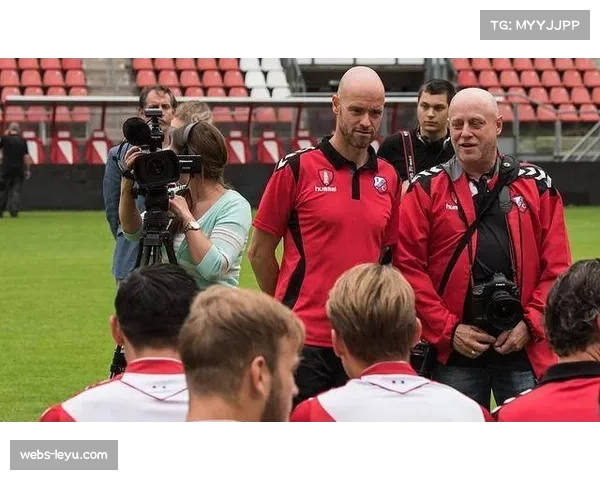 奥帕塔预测曼联最终第十 滕哈格重建之路漫长